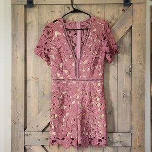 NWT The Room Lace Romper Shorts Size Medium Mauve Pink